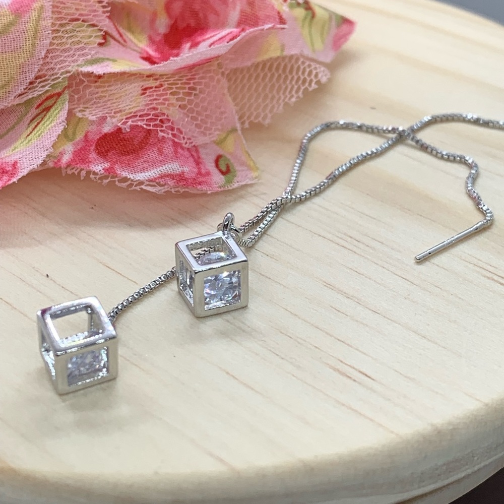 🌟 Sterling Silver 925 CZ Earrings - Picture 4 of 5